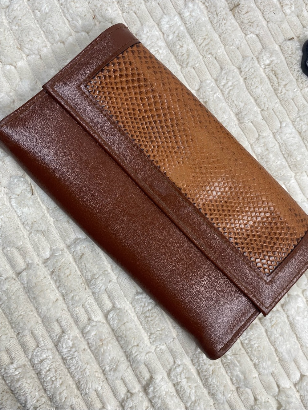 Vintage 1982 Avon Two Tone Brown Leather TriFold Checkbook Wallet